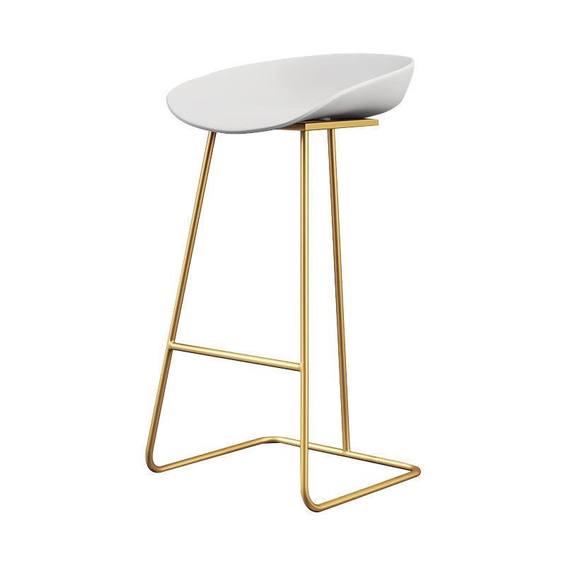 Glam Coffee Shop Footrest Stool Matte Finish Plastic Barstool