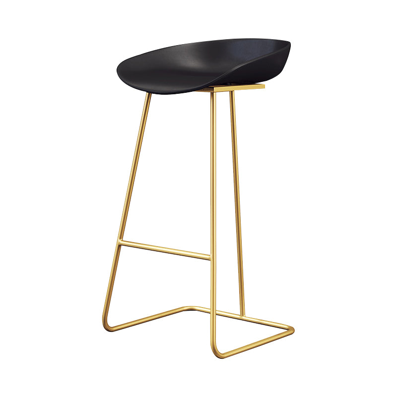 Glam Coffee Shop Footrest Stool Matte Finish Plastic Barstool