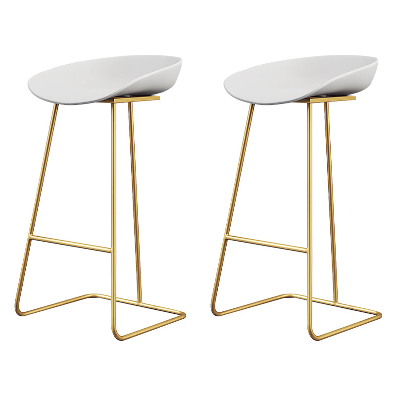 Glam Coffee Shop Footrest Stool Matte Finish Plastic Barstool