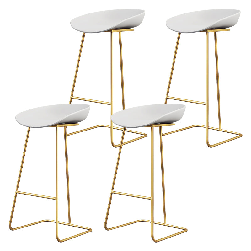 Glam Coffee Shop Footrest Stool Matte Finish Plastic Barstool