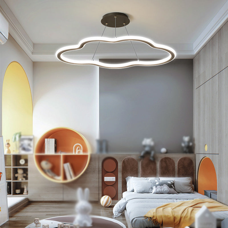 Cloud Shape Metal Pendant Lightture Symple moderne 1 lumière suspendue Lumière en noir