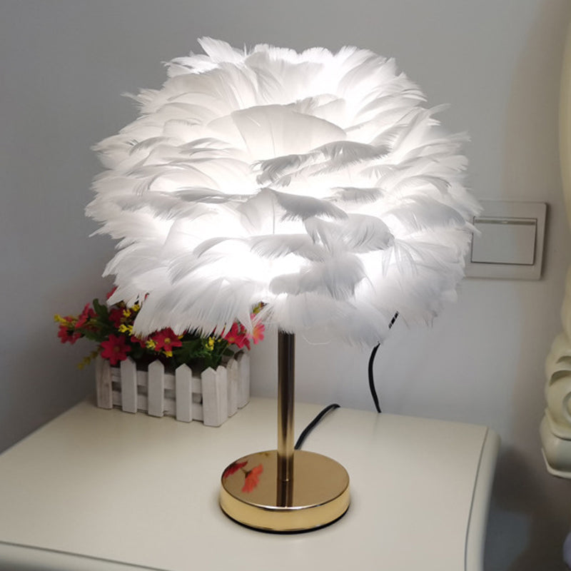 Aménagement d'éclairage de bureau de style contemporain lampe de bureau de plumes créatives pour chambre à coucher