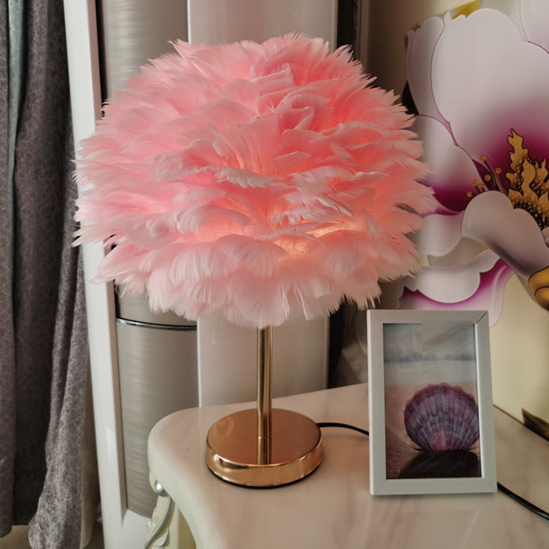 Aménagement d'éclairage de bureau de style contemporain lampe de bureau de plumes créatives pour chambre à coucher