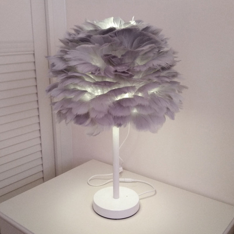 Luminaire de bureau métallique de style moderne lampe de bureau de plumes créatives pour chambre à coucher