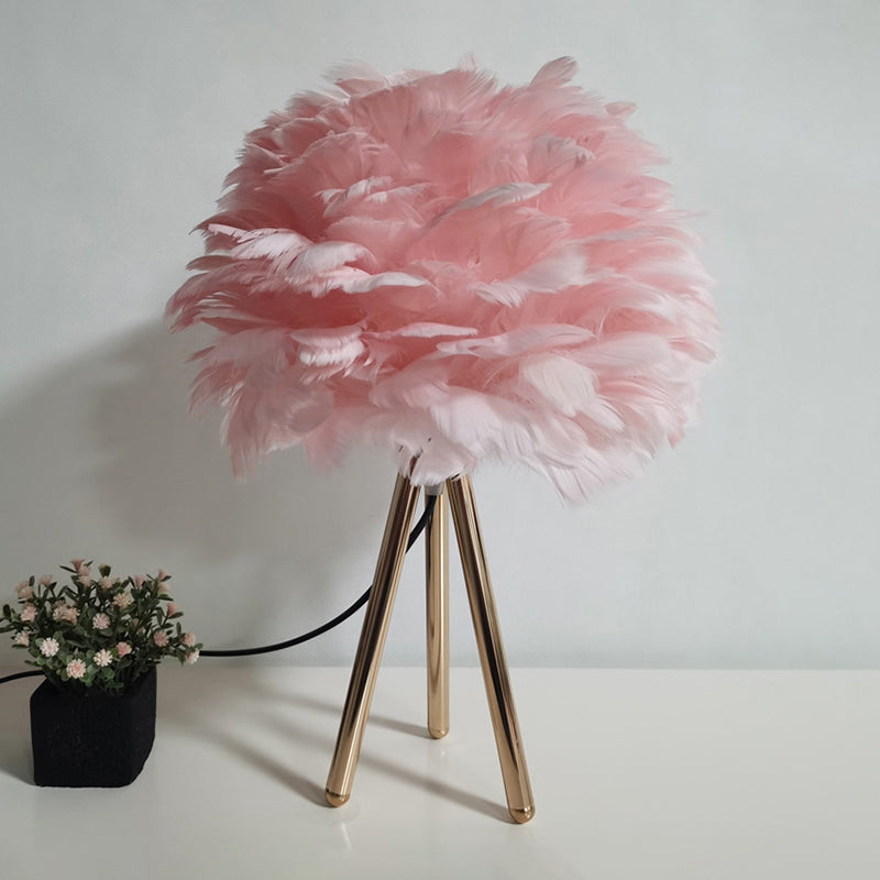 Lámpara de escritorio de plumas creativas de estilo moderno de escritorio para dormitorio