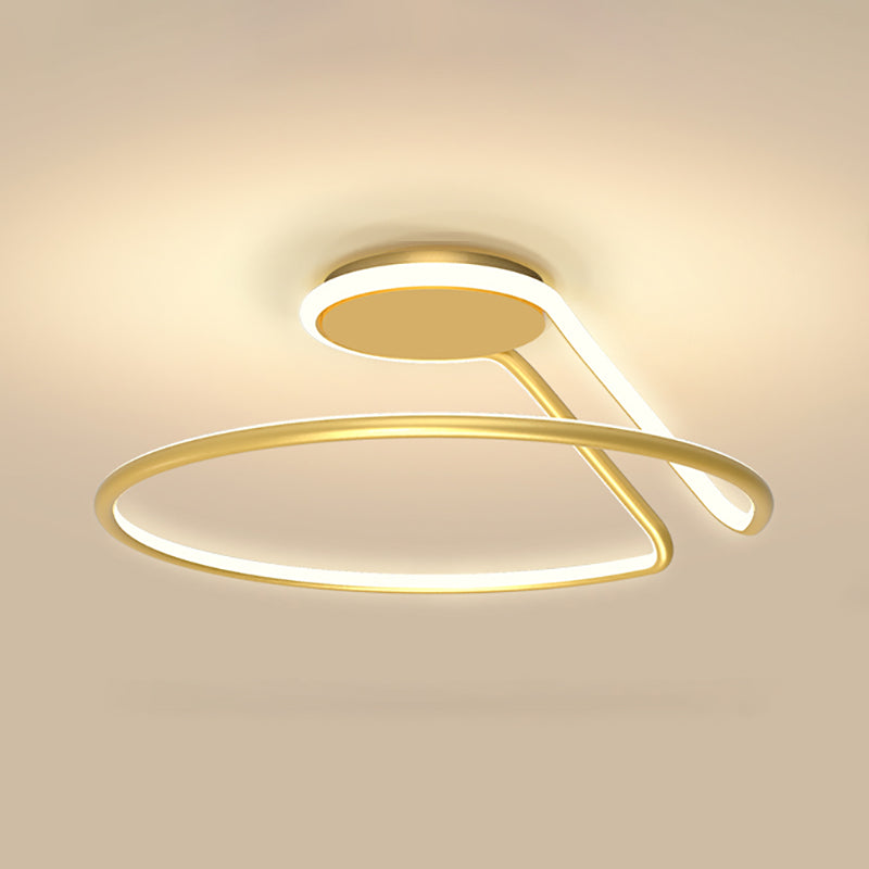 Style moderne en forme linéaire lampe de plafond métal 1 lumière légère plafond pour chambre à coucher