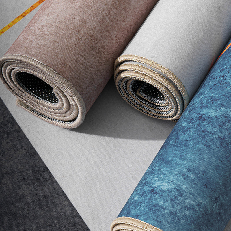 Light Gray Modern Rug Polyester Graphic Indoor Rug Non-Slip Backing Rug for Home Decor