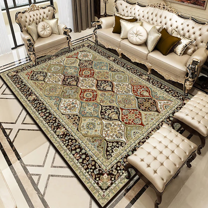 Wine Red Vintage Carpet Polyester Graphic Carpet Washable Carpet for Living Room