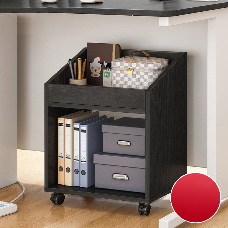 Libreria in stile scandinavo aperto per la sala di studio degli uffici per la casa