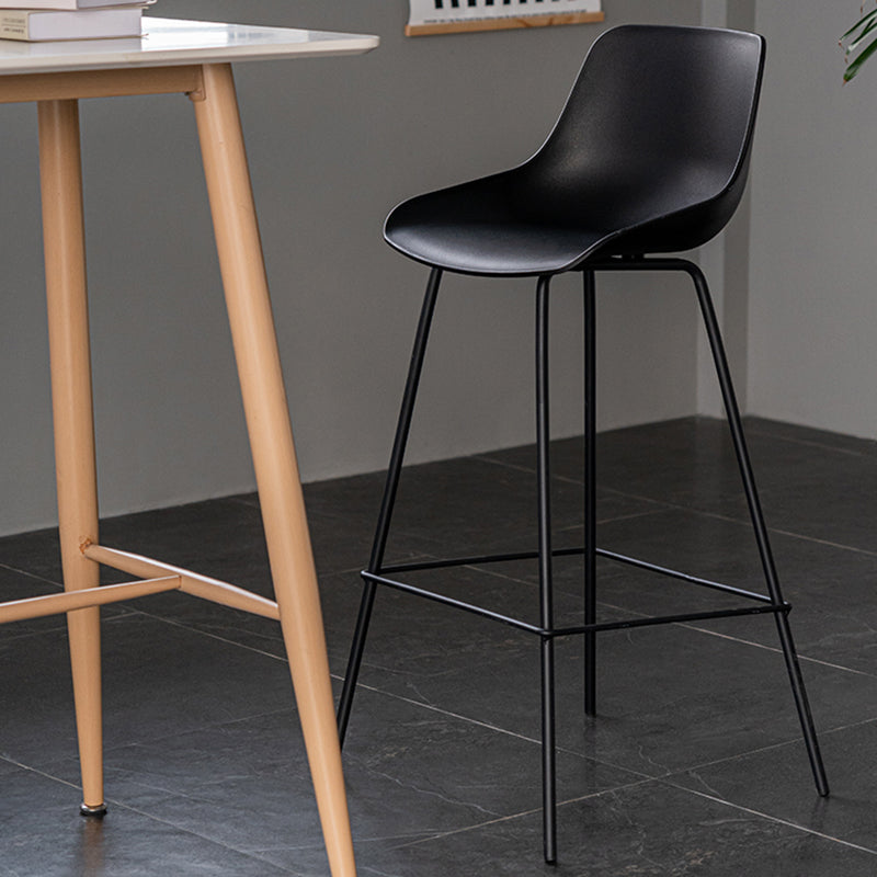 Contemporary Style Bar-stool Plastic Counter Bar Stool for Kitchen Bar with Metal Legs