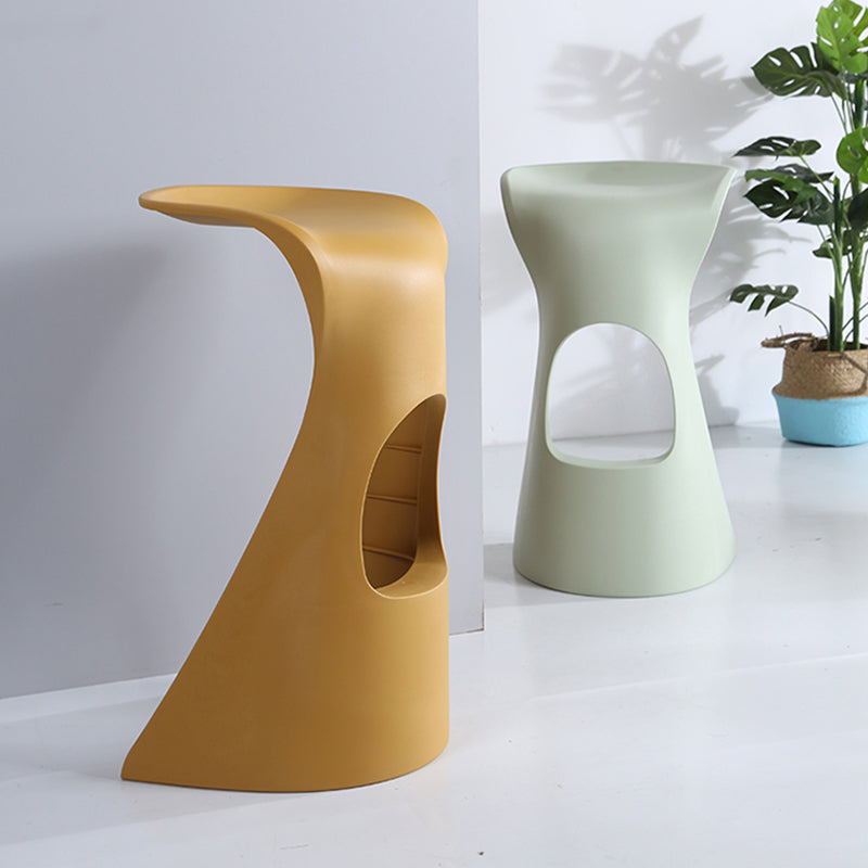Scandinavian Plastic Barstools for Home Backless Stools with Plastic Base