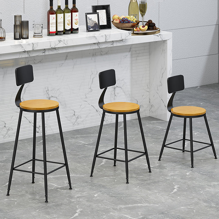 Industrial Coffee Shop Footrest Stool Matte Finish Iron Bar Stool