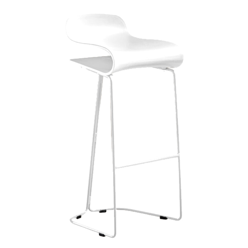Scandinavian Restaurant Footrest Stool Matte Finish Plastic Bar Stool