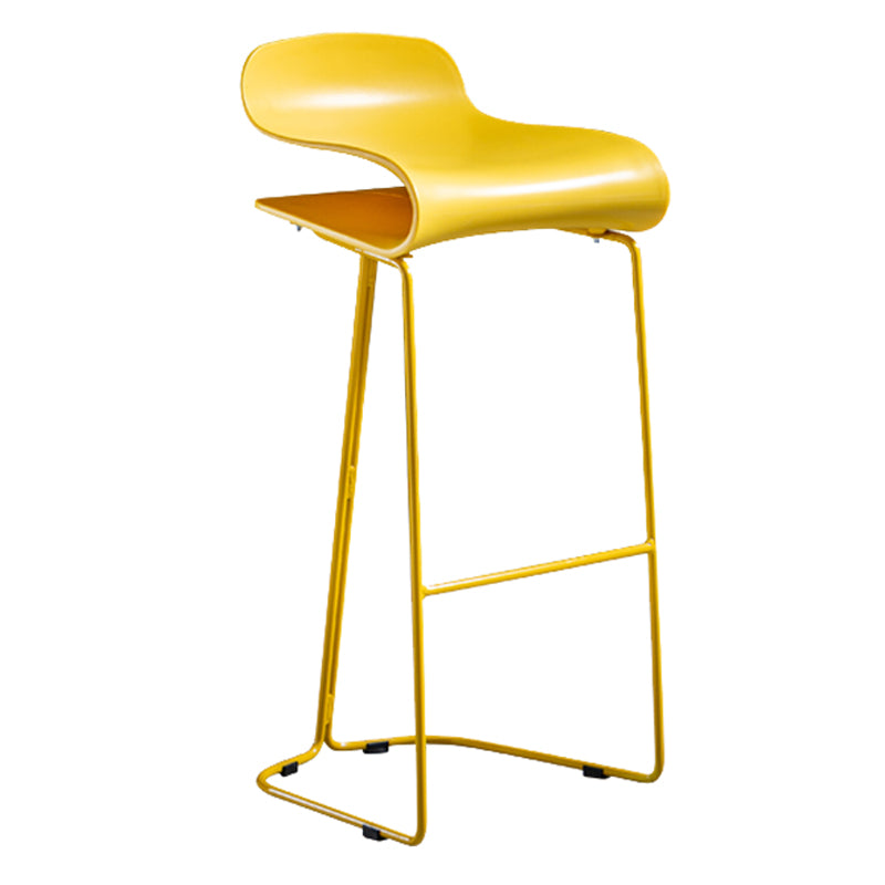 Scandinavian Restaurant Footrest Stool Matte Finish Plastic Bar Stool