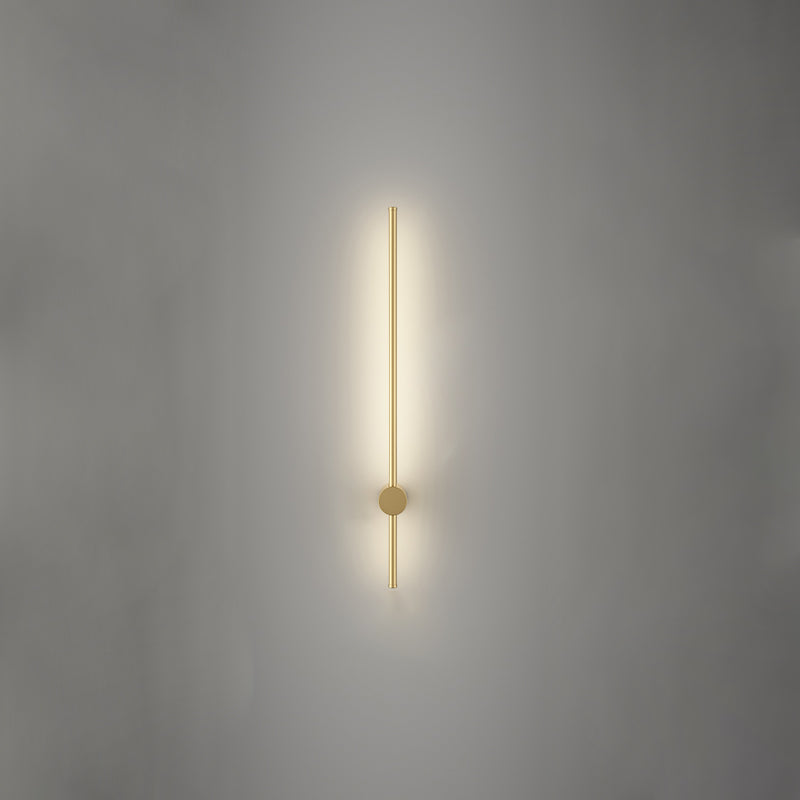 Éclairage mural de forme linéaire en métal