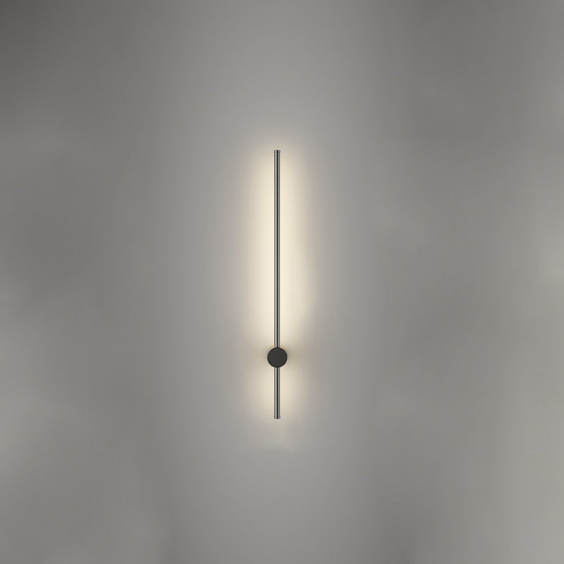 Éclairage mural de forme linéaire en métal