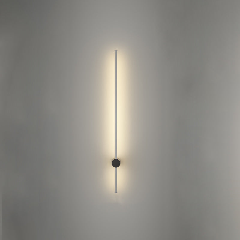 Éclairage mural de forme linéaire en métal