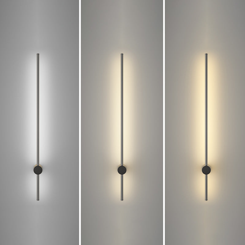 Éclairage mural de forme linéaire en métal