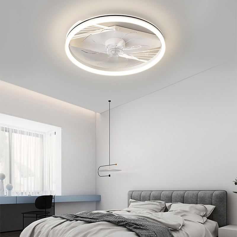 Ventilador de techo de dormitorio LED de metal ligero simple cerca de la iluminación del techo
