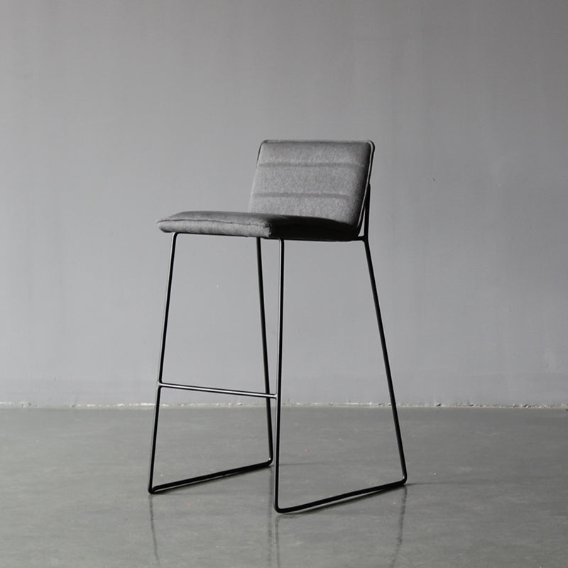 Modern Low Back Restaurant Stool Matte Finish Leather Barstool