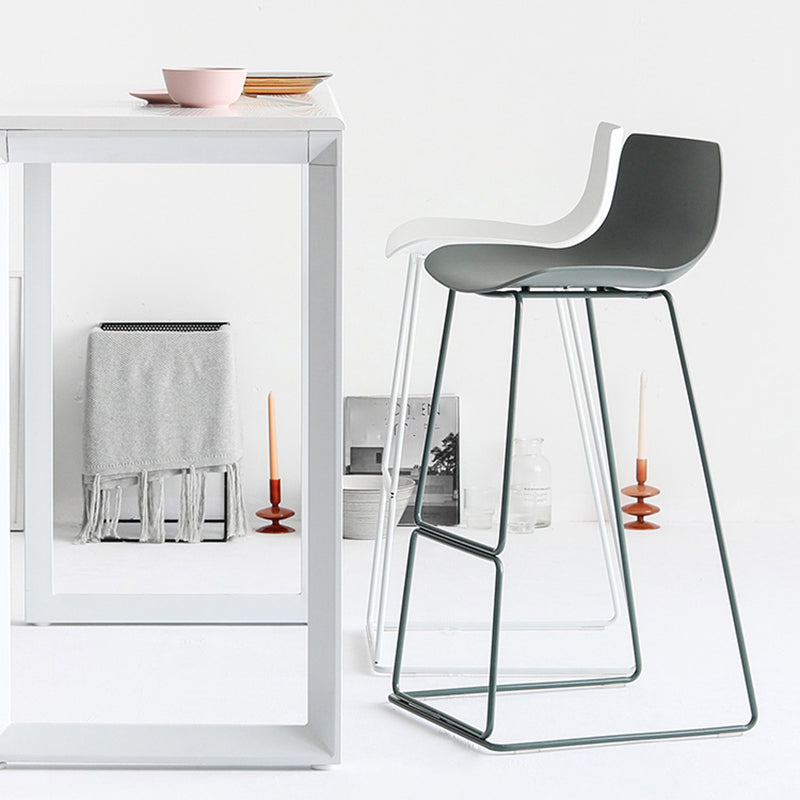 Modern Coffee Shop Armless Stool Matte Finish Plastic Barstool