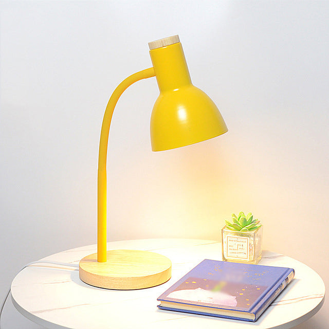 Lampada da scrivania da scrivania moderna per scrivania in stile colorato per la camera da letto