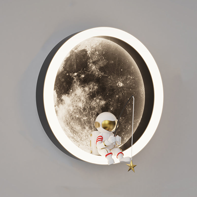 Modern Metal Wall Light Round Shape LED Wall Sconce with Astronaut for Bedroom