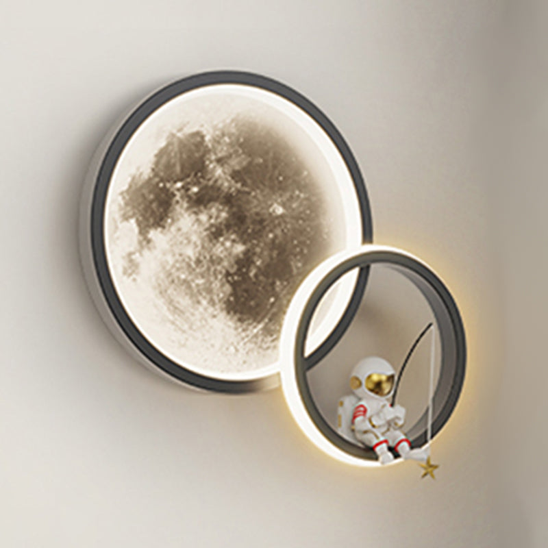 Modern Metal Wall Light Round Shape LED Wall Sconce with Astronaut for Bedroom