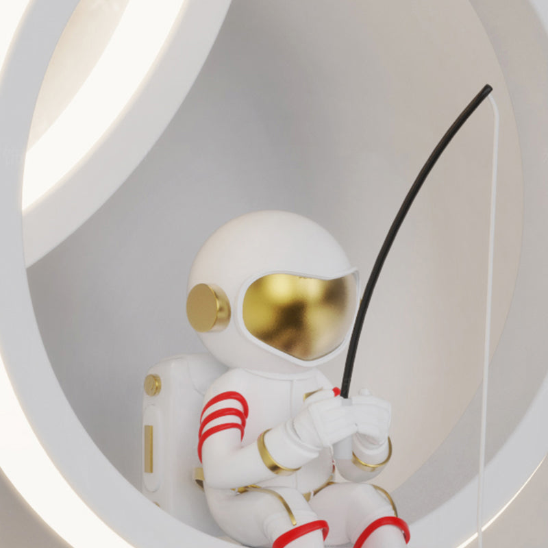 Modern Metal Wall Light Round Shape LED Wall Sconce with Astronaut for Bedroom