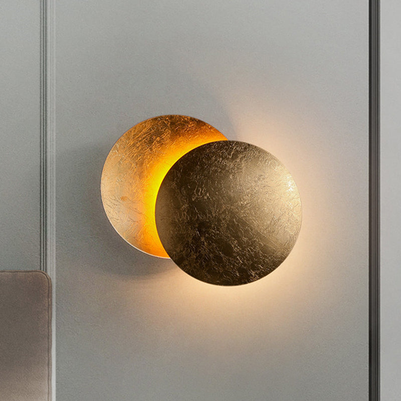 Modern Style Wall Light Sconce Creative Rotatable Wall Light Fixture for Bedroom