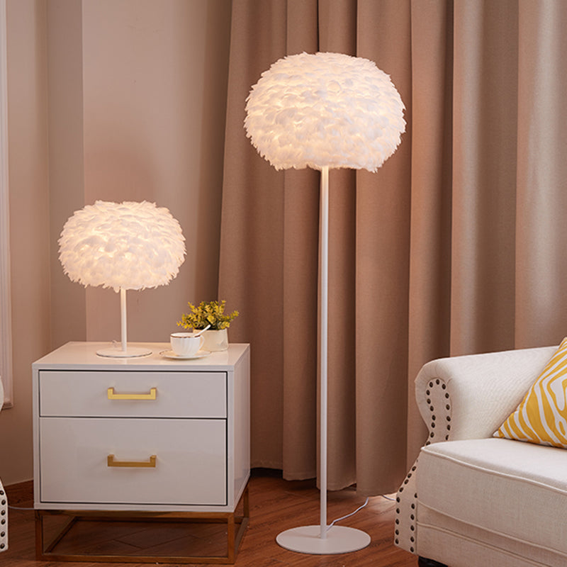 Ball Shape Floor Light Nordic Style Feather Floor Lamp for Living Room