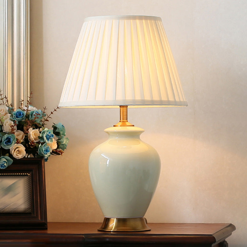 Conical Table Lamp Simplicity Style Fabric Shaded Table Light for Bedroom