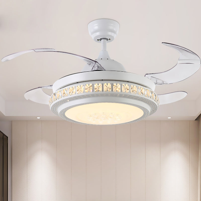 42 "W Crystal Circle Semi Flush Moderne LED LED LED -Deckenlüfterbeleuchtung in Weiß mit 4 Klingen, Wand-/Fernbedienung/Frequenzumwandlung und Fernbedienung