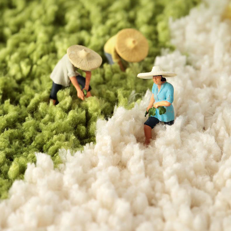 White Modern Rug Polyester Pattern Rug Stain Resistant Rug for Drawing Room