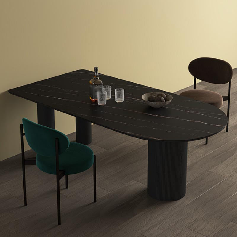 Table de dîner contemporaine en pierre de forme libre, finition mate pour la maison