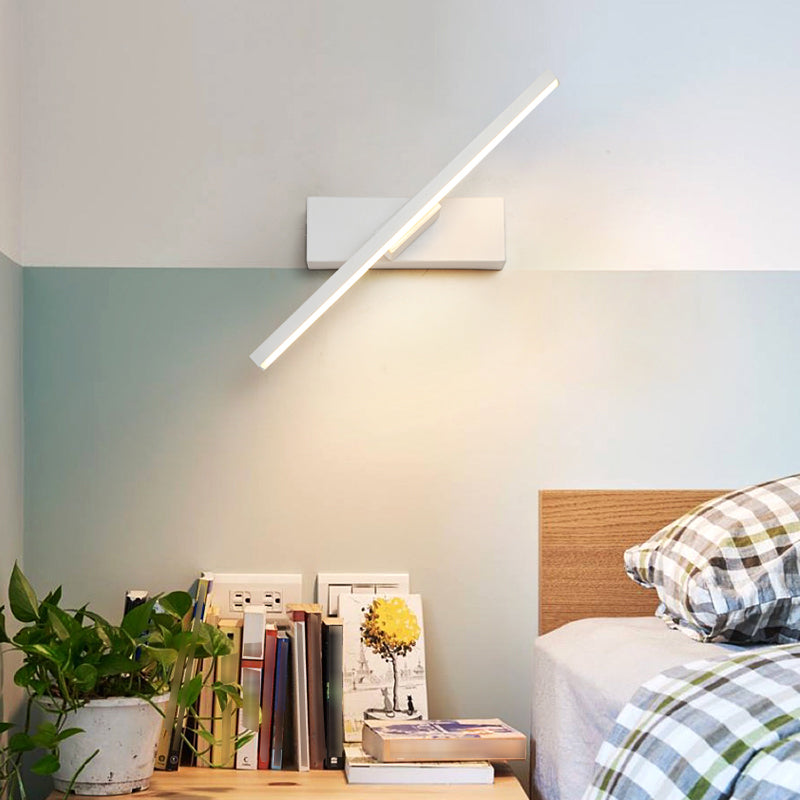 Modern Style Metal Wall Light Strip Rotatable LED Wall Sconce for Bedroom