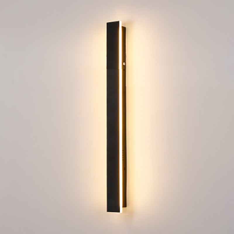 Metal Linear Shape Wall Light Modern Style 1-Light Wall Mount Light Fixture in Black