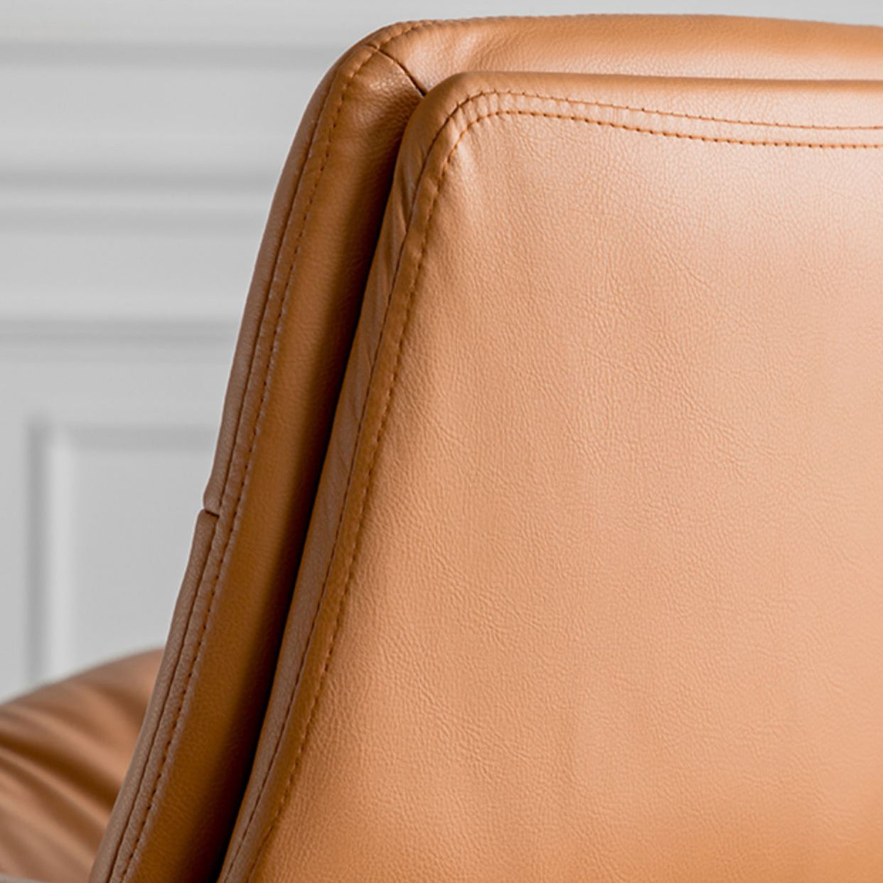 Scandinavian Low Back Home Stool Matte Finish Upholstered Bar Stools