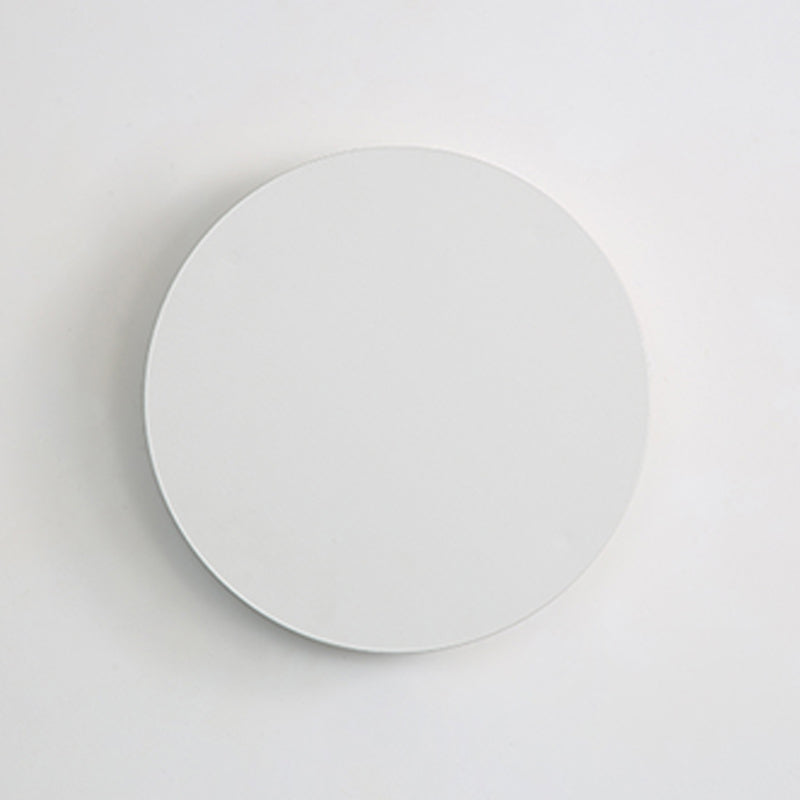 Round Shape Metal Wall Light Modern Style 1 Light Wall Mount Light in White