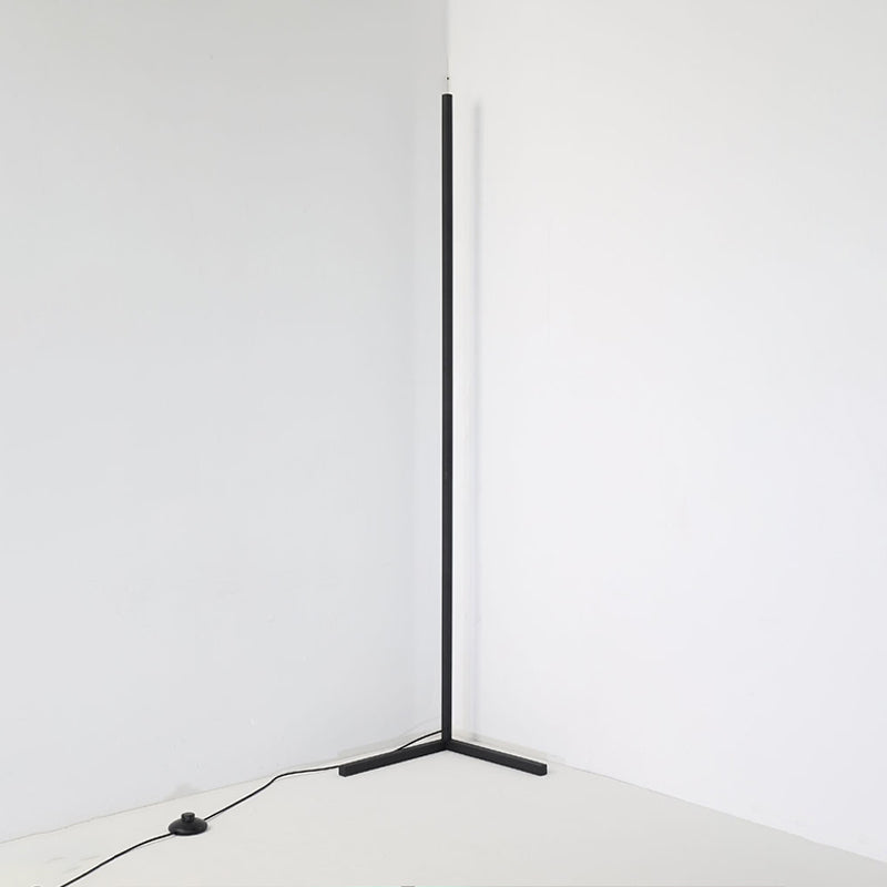 Minimalist Style Metal LED Floor Lamp Modern Geometry Line Floor Light for Living Room