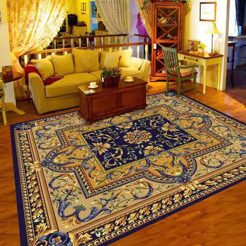 Wine Red Graphic Rug Polyester Luxury Rug Stain Resistant Rug for Drawing Room