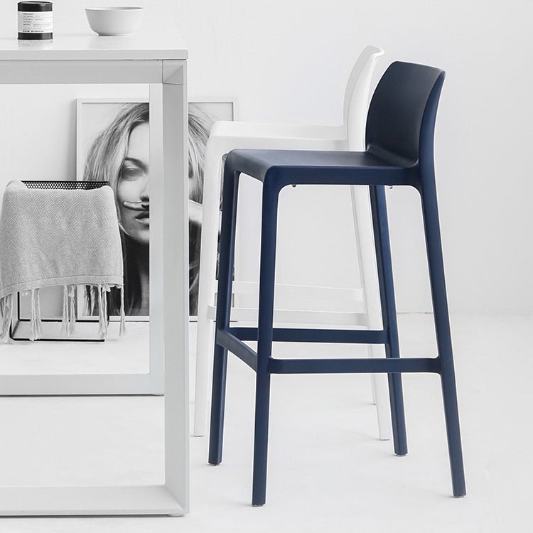 Contemporary Stackable Bar-stool Plastic Counter Bar Stool with Plastic Legs for Home
