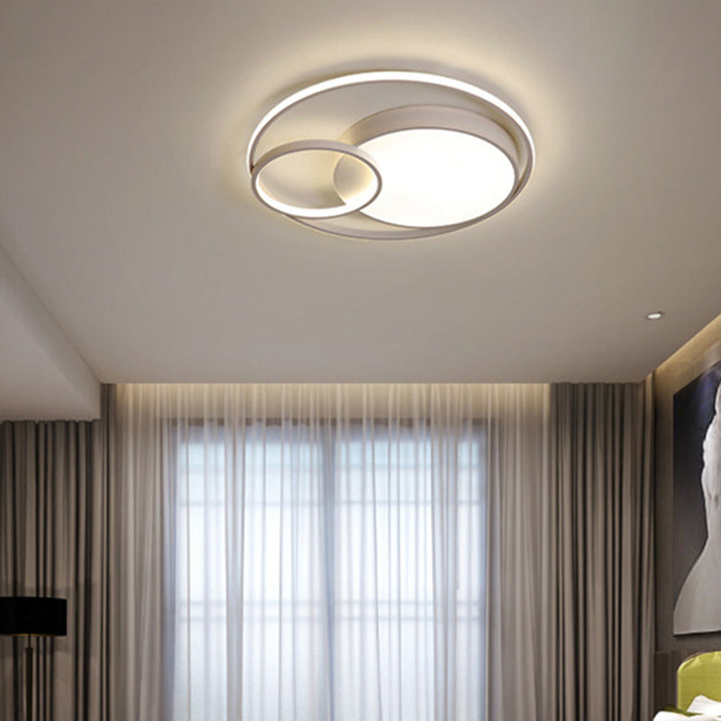 Metal Round Shape Flush Ceiling Light Modern Style 3 Lights Flush Mount Lighting
