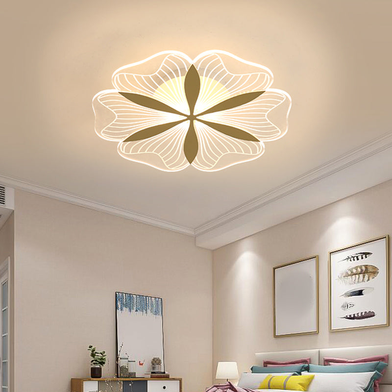 Metal Flower Shape Flush Ceiling Light Modern Style 1 Light Flush Mount Lighting