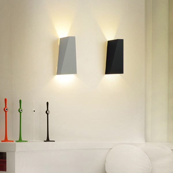 Metal Wall Sconce Lighting Minimalist LED Wall Mounted Lighting