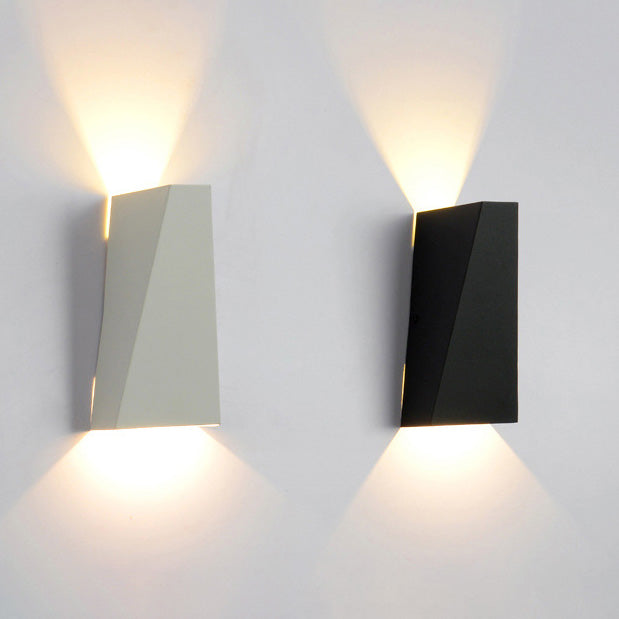 Metal Wall Sconce Lighting Minimalist LED Wall Mounted Lighting