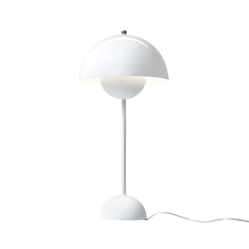 1-Light Metal Table Lamp Macaron Style Desk Lamp with Iron Shade