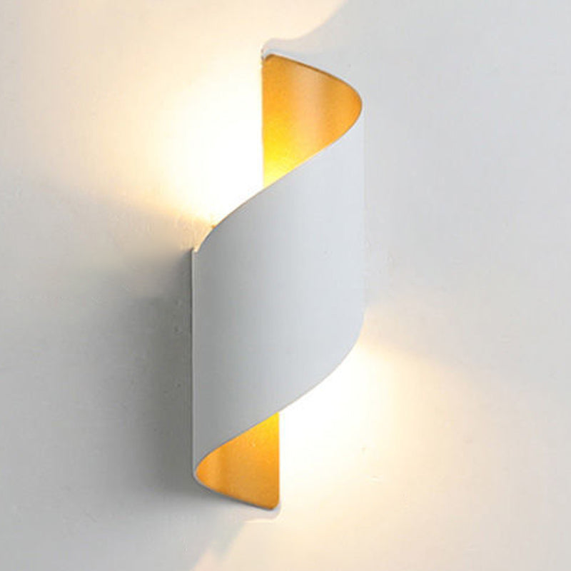 Postmodern Style Metal Wall Light LED Wall Sconce Light for Living Room