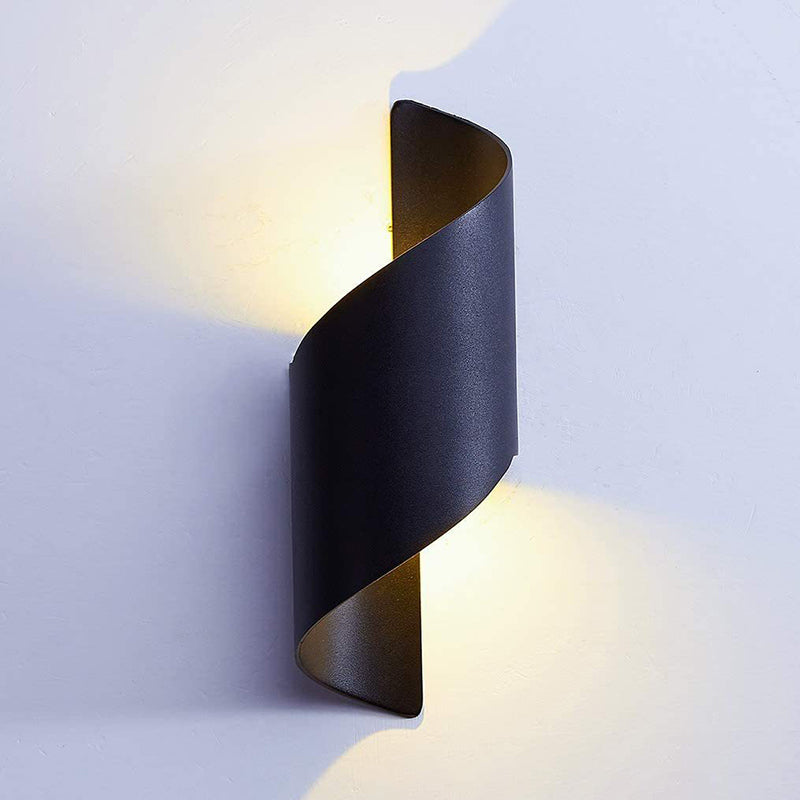 Postmodern Style Metal Wall Light LED Wall Sconce Light for Living Room