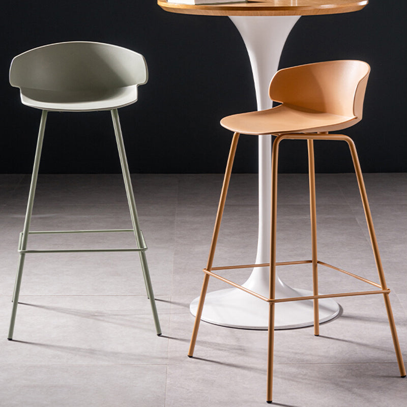 Contemporary Style Bar Stool Plastic Counter Bar Stool with Metal Legs